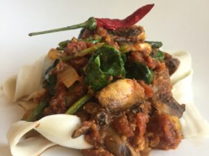 Basil Spinach Noodle 菠菜蕃茄汁刀削麵